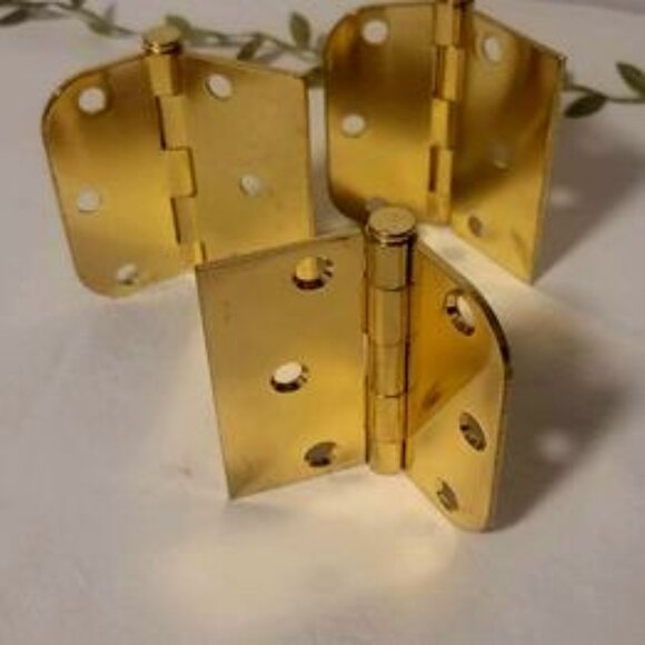 Set of 4 Golden tone,  3-hole hinges - Picture 1 of 8